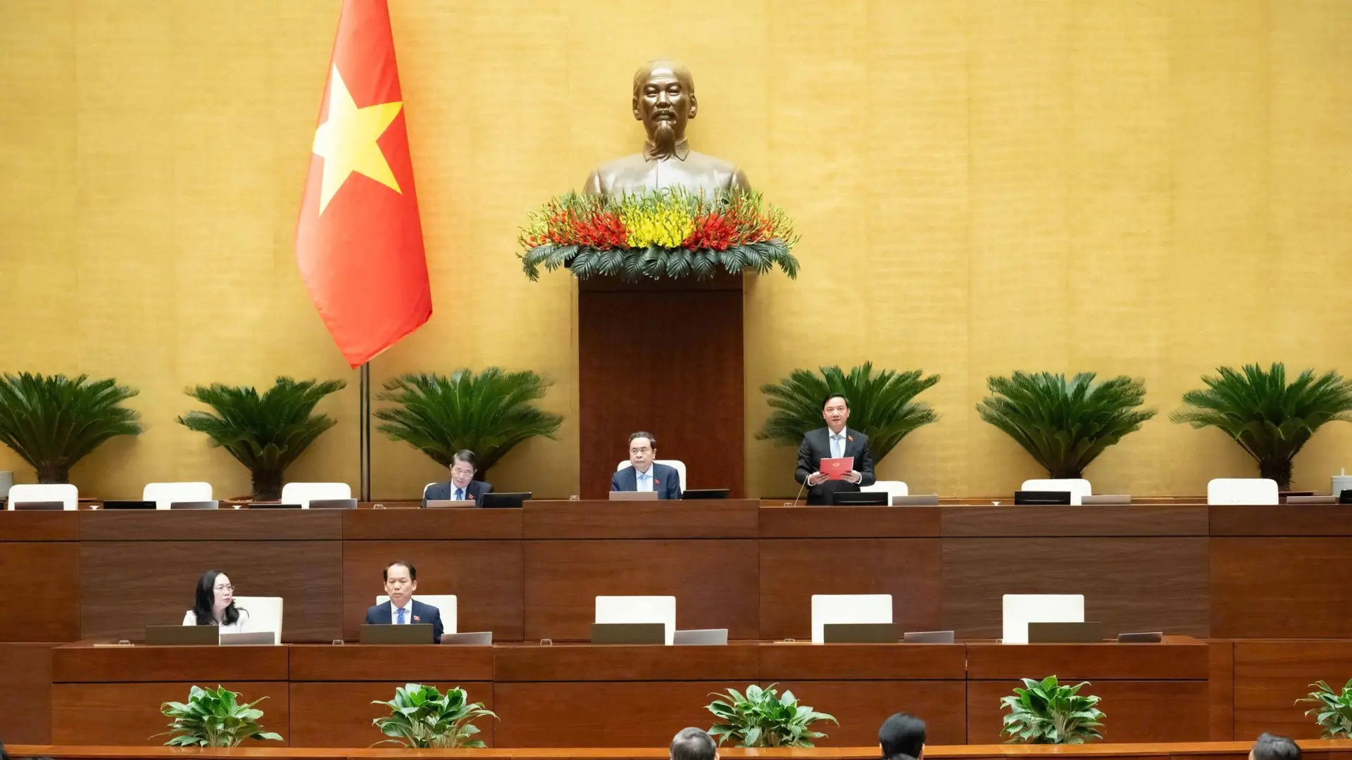 Quốc hội thông qua bốn luật về tư pháp